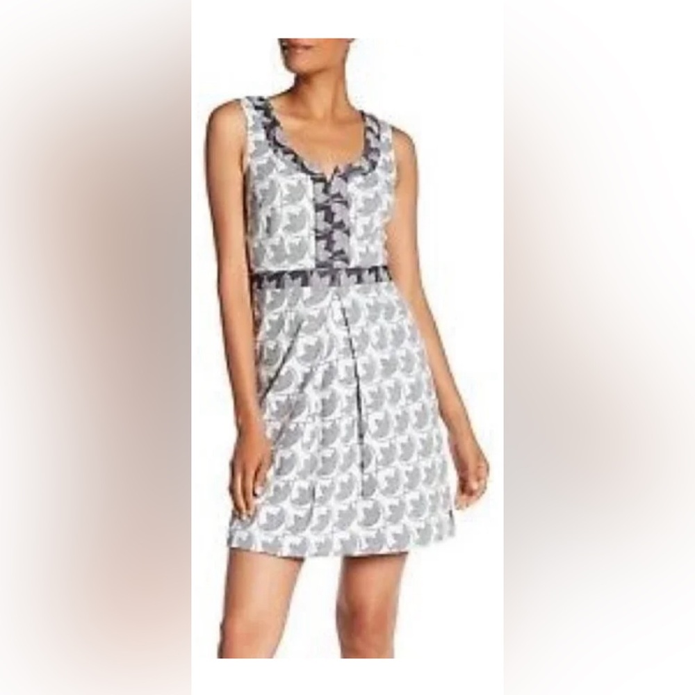 NEW Trina Turk Lucinda Women Split Neck Black White Gray Dress 8 Sleeveless Sz4